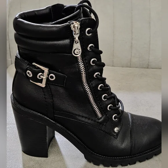 G by Guess Jaydyn Combat Boots Black Lace Up Buckle Zipper Size 9 - Picture 2 of 7